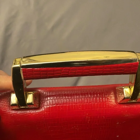 Red Vintage Suitcase Bag! Like New - Picture 2 of 6